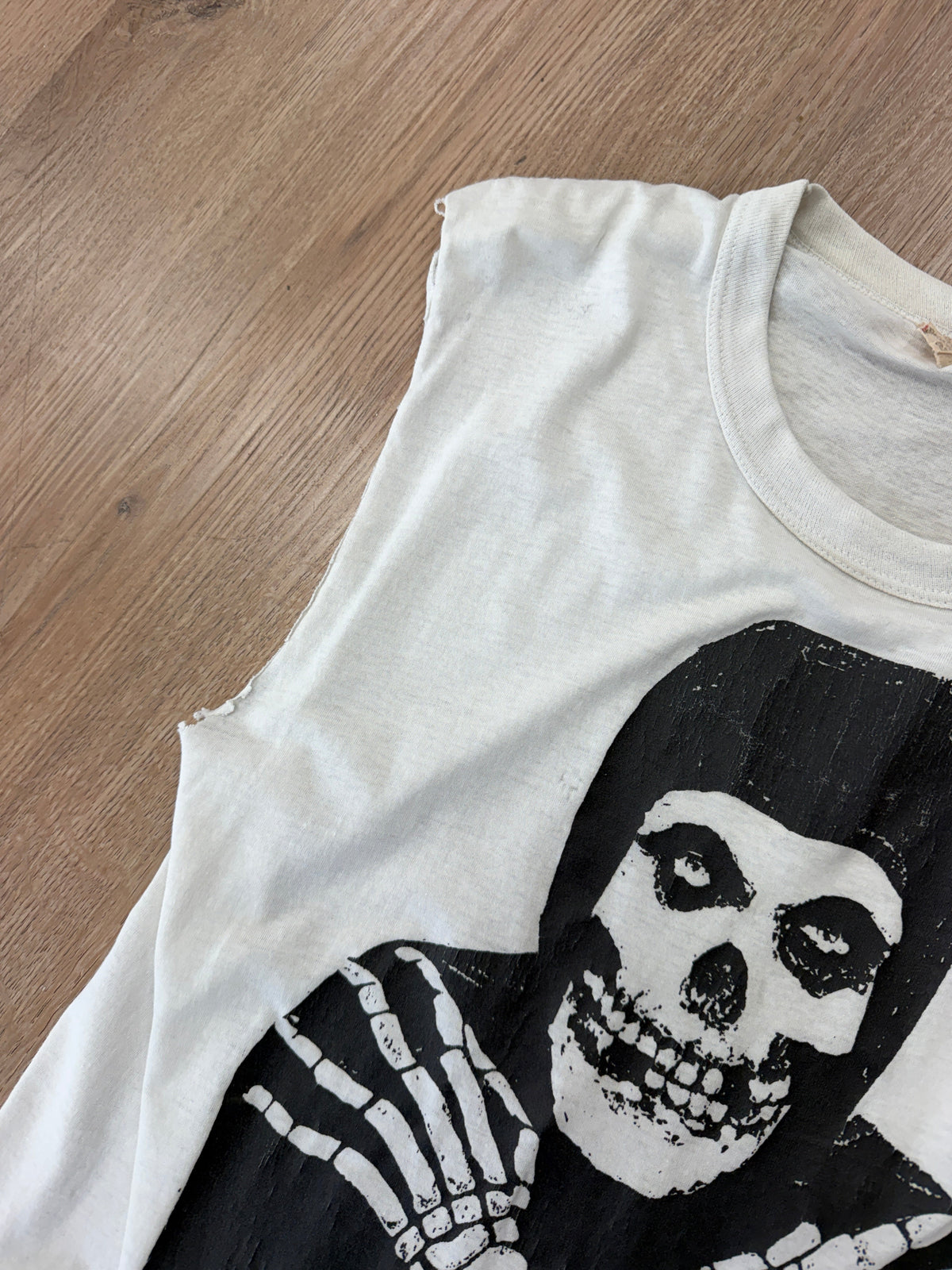 1980s Vintage The Misfits Bootleg Cut Off Sleeve T-shirt