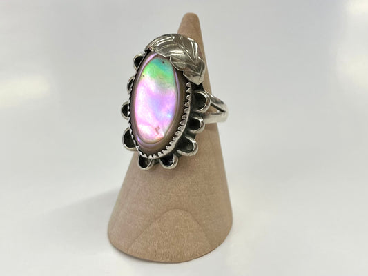 1970s Vintage Mother of Pearl Leaf Southwest Ring - Size 6.5