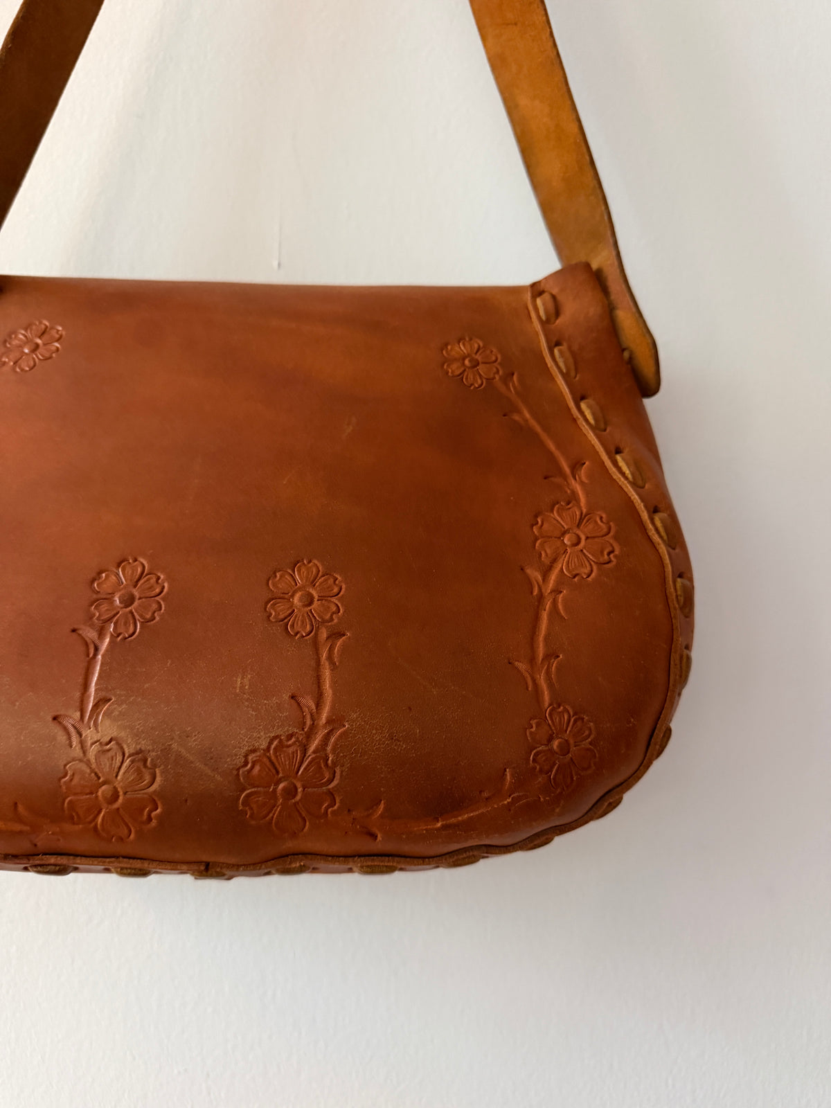 1970s Vintage Handmade Tooled Leather Purse