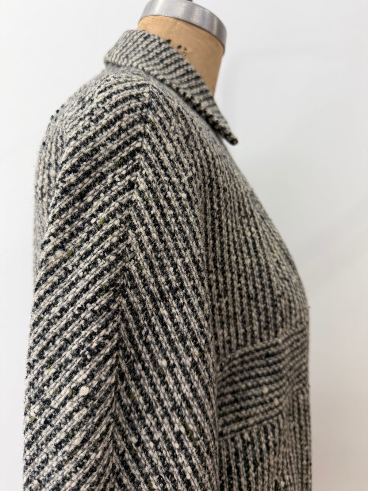 1950s Vintage Grey Wool Bouclé Tweed Cropped Jacket