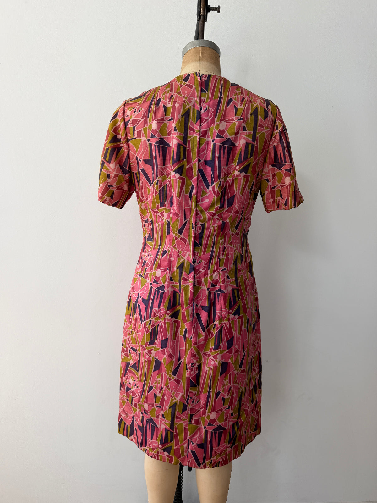 1960s Vintage Mod Abstract Print Shattering Glass A-line Dress