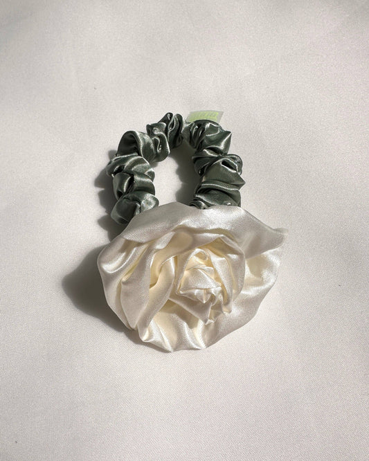 Rosette Scrunchie | Room Shop