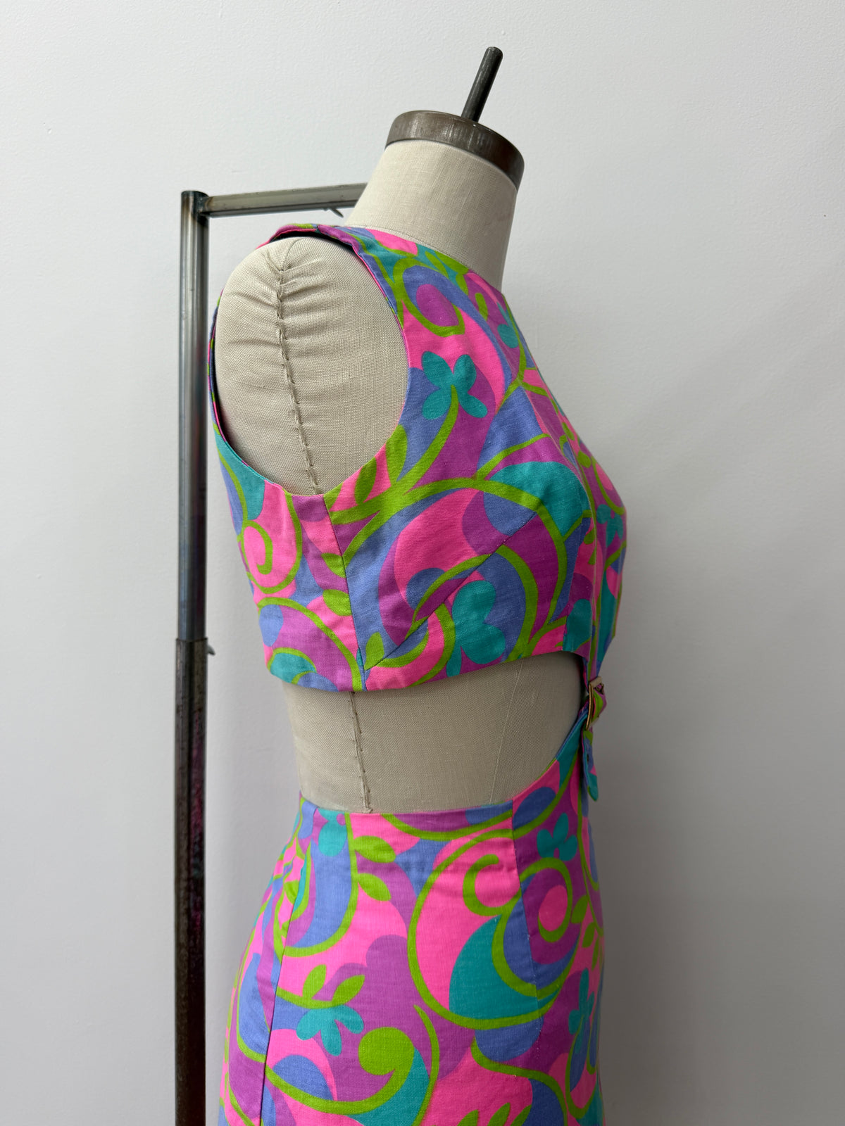1960s Vintage Neon Paisley Swirls Mod Cutout Go-Go Dress by Elizabeth Jean - Jamaica Fashion Guild Label