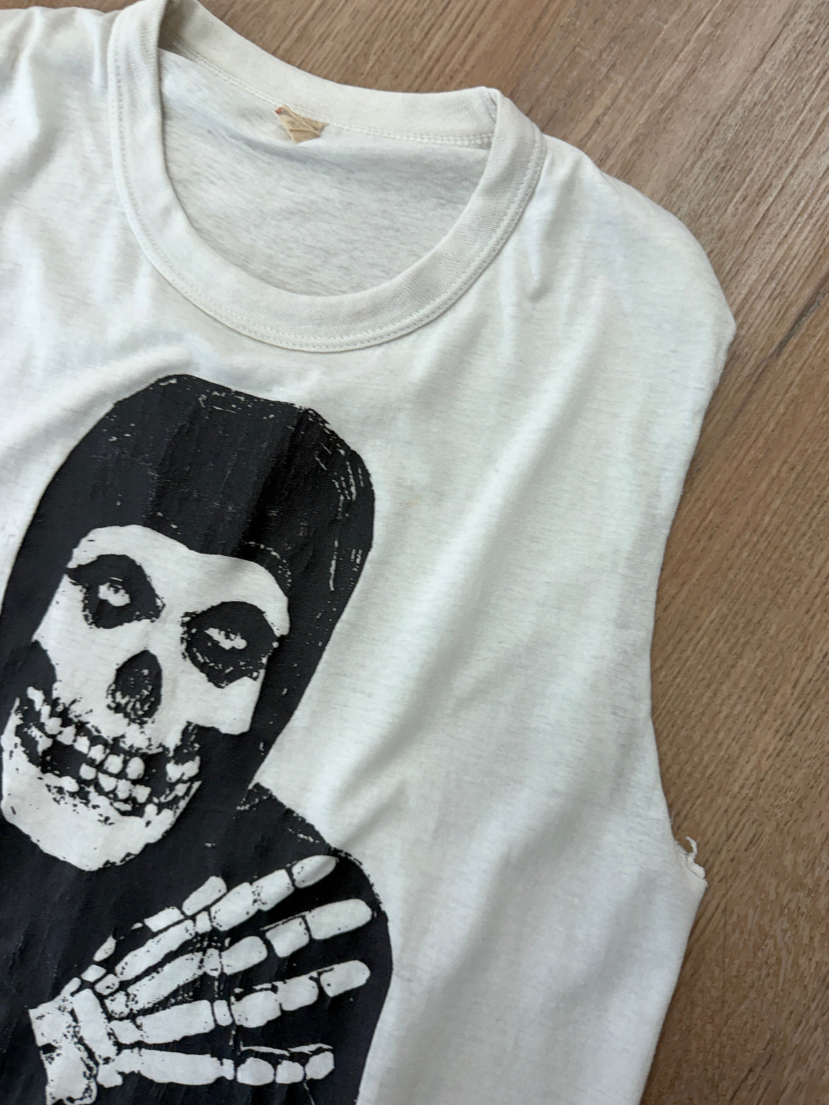 1980s Vintage The Misfits Bootleg Cut Off Sleeve T-shirt
