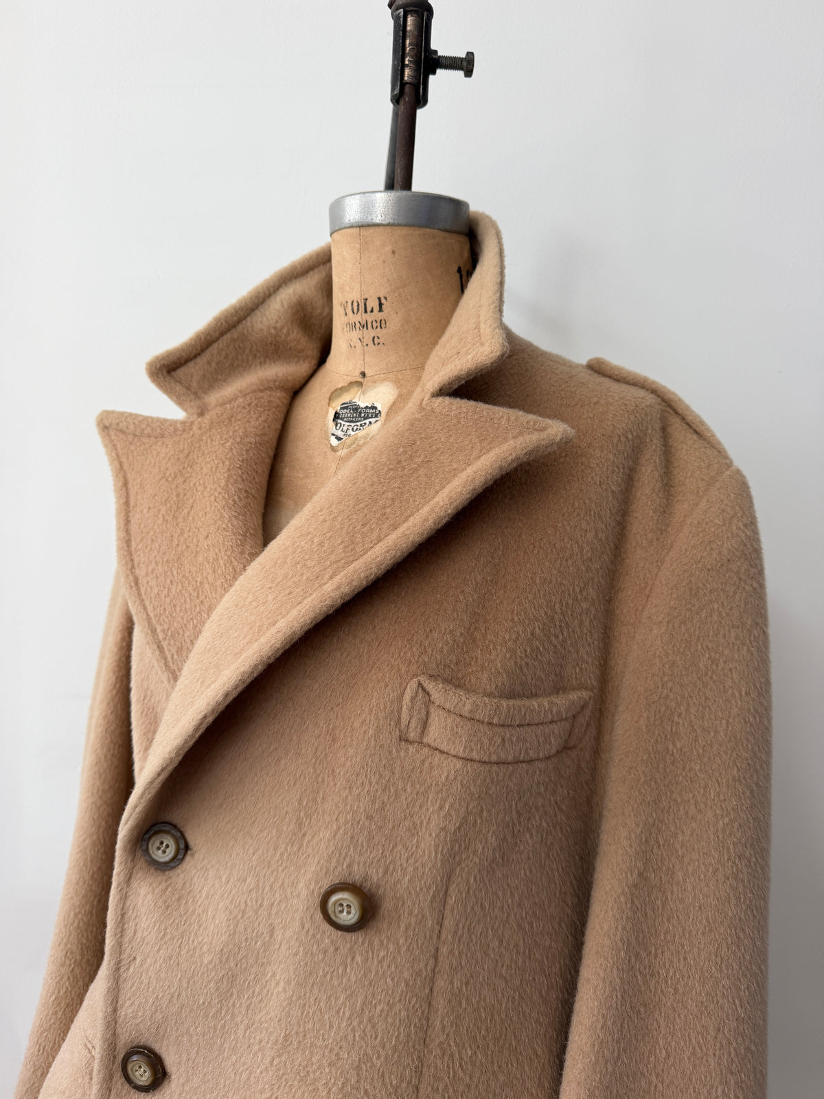 1970s Vintage Wide Lapel Lakeland Camel Wool Dress Coat