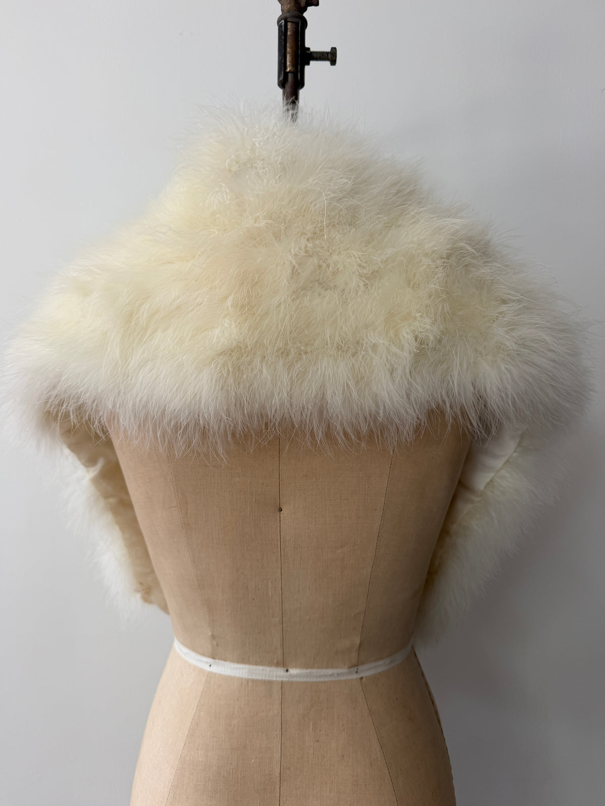 1940s - 1950s Vintage White Maribou Feather Capelet Wrap Old Hollywood Style OSMF