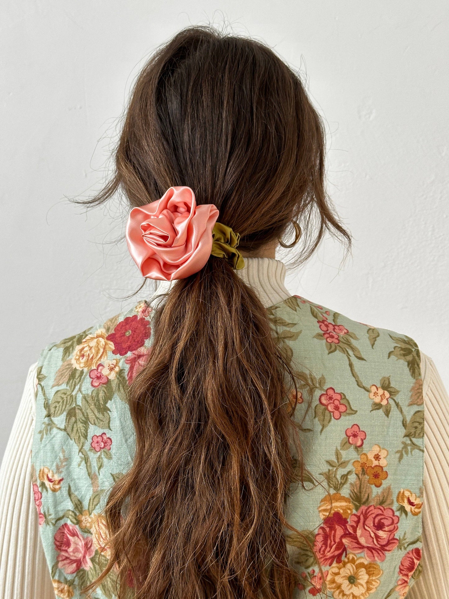 Rosette Scrunchie | Room Shop