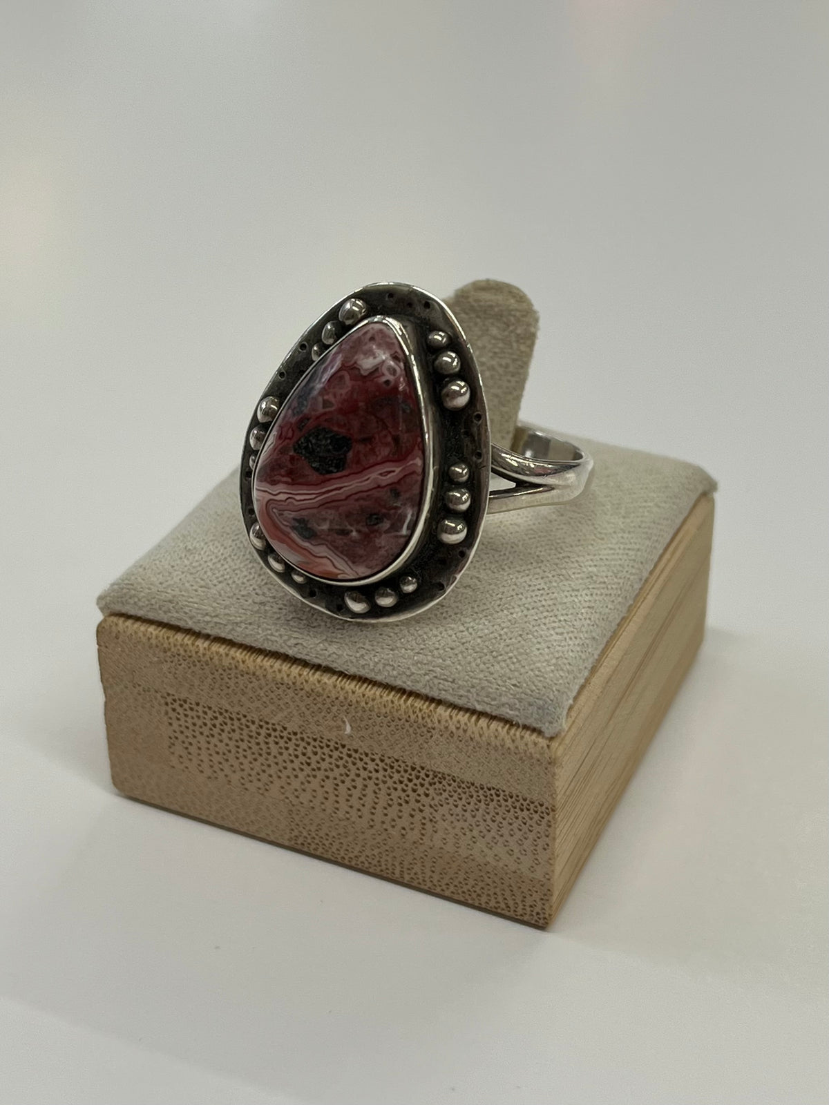 1980s Vintage Sterling and Agate Southwest Ring - Size 13