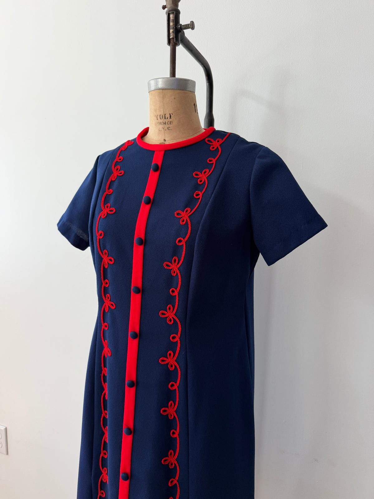 1970s Vintage Mod Navy w/ Red Scalloped Trim A-Line Dress
