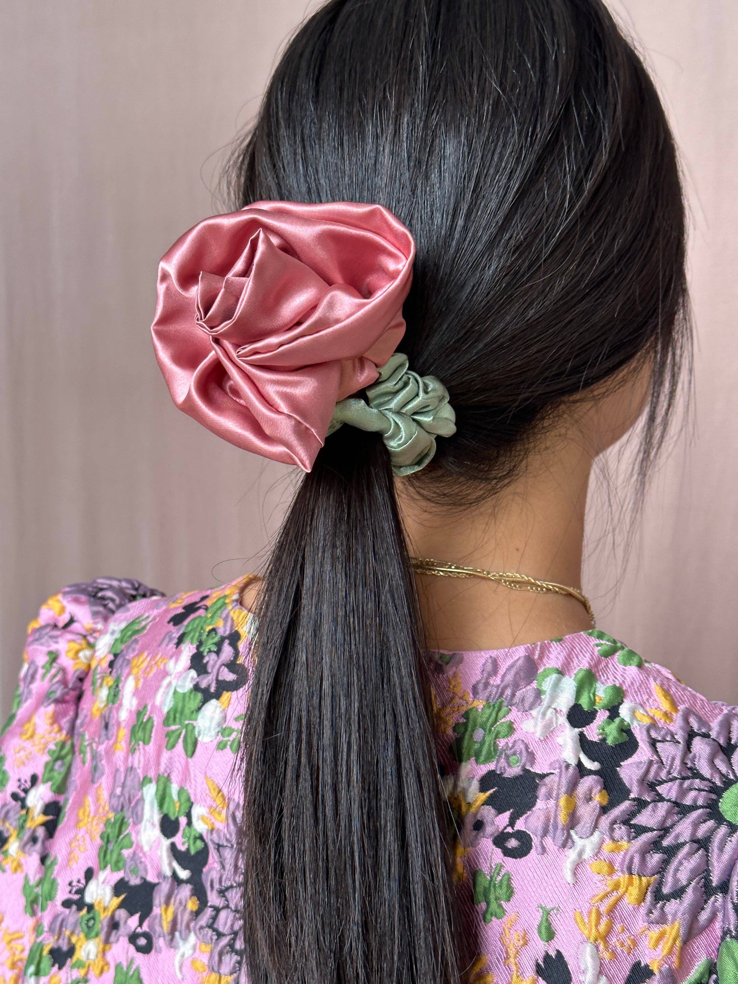 Rosette Scrunchie | Room Shop