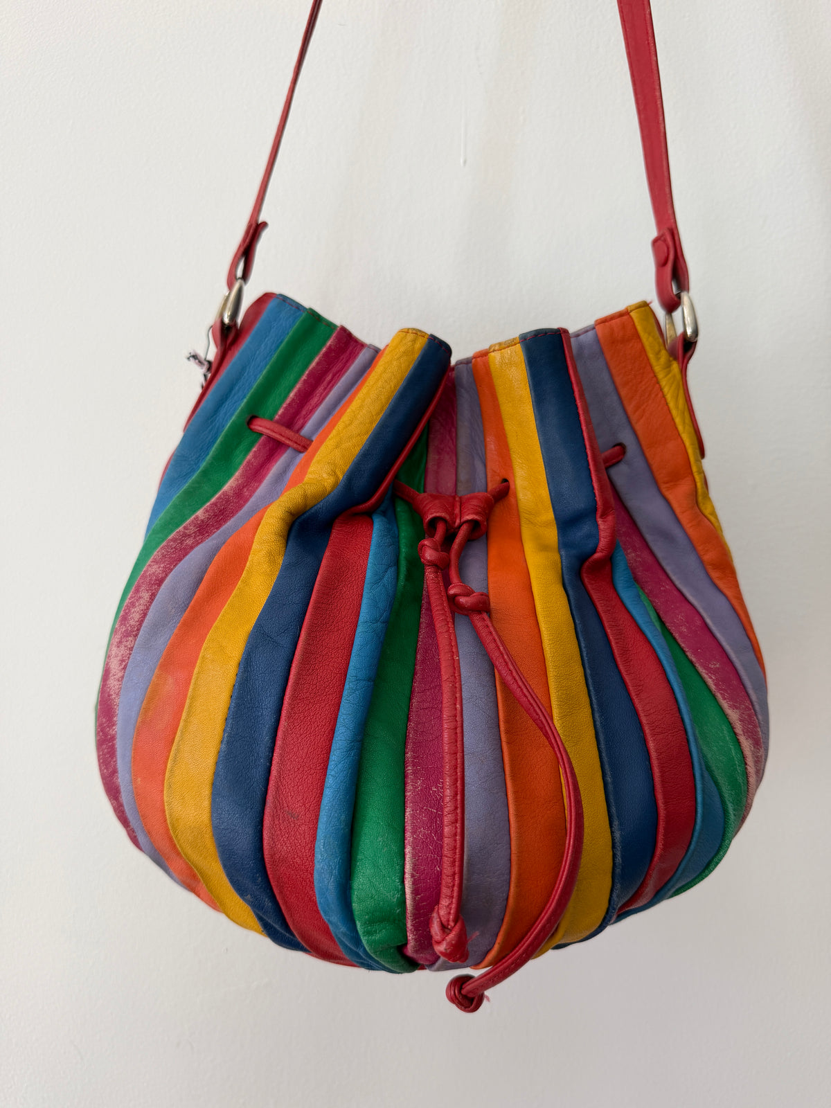 1980s Vintage Hot Air Balloon Leather Pouch Crossbody Purse by Brio!