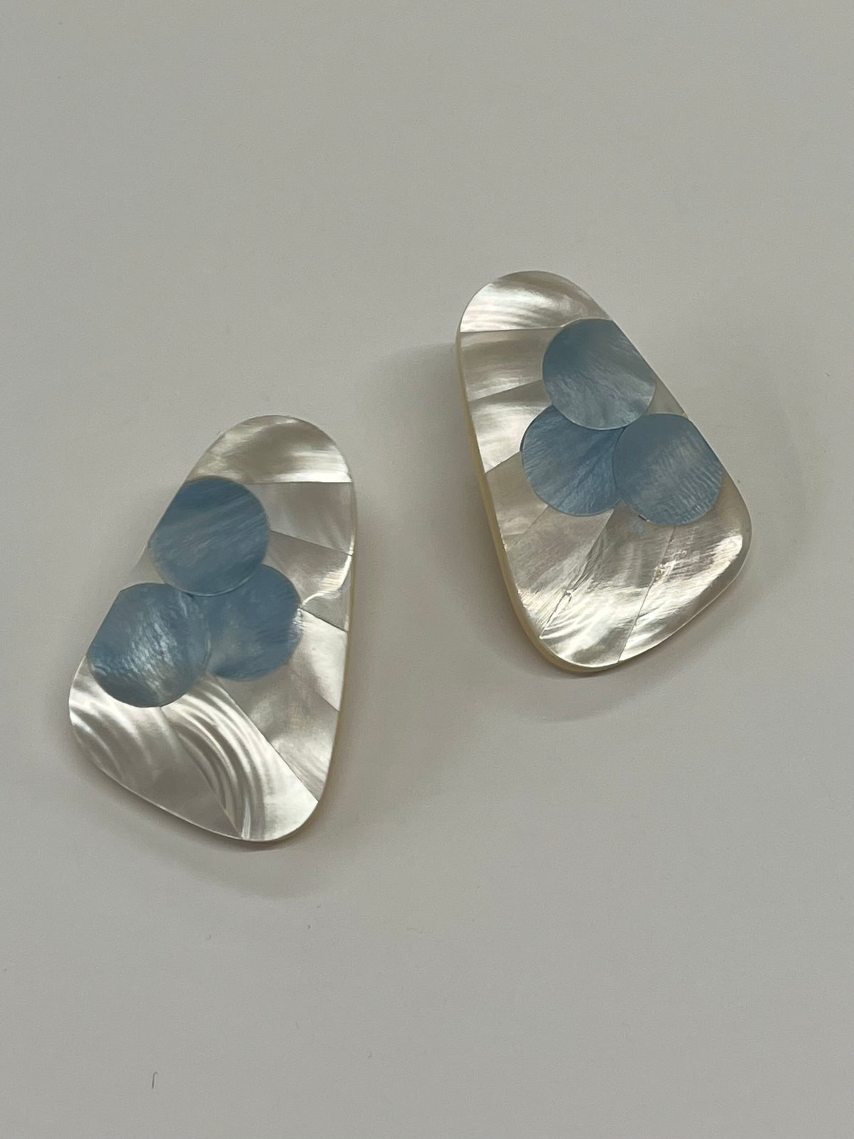 1980s Vintage Mother of Pearl Cloud Inlay Earrings