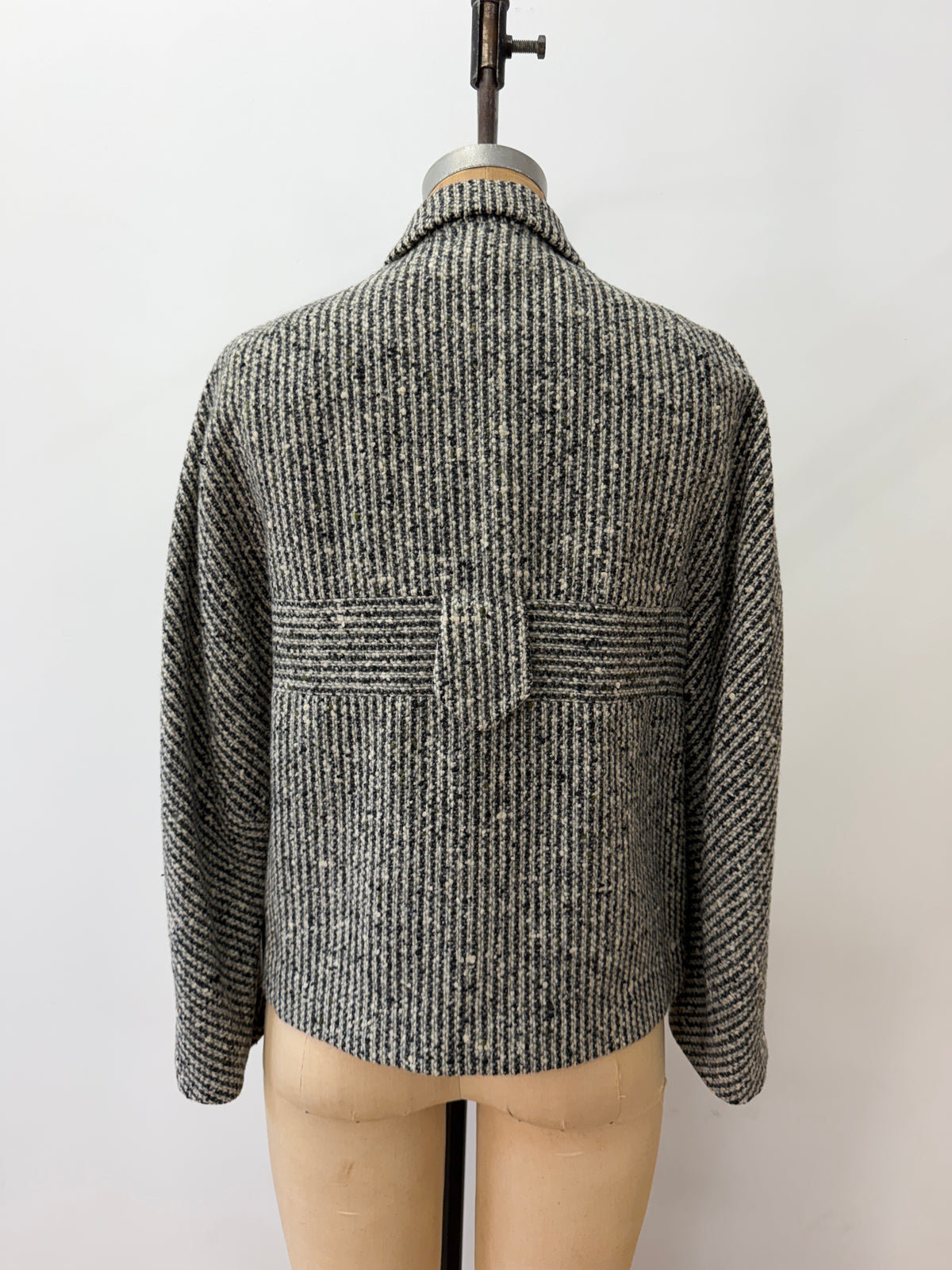 1950s Vintage Grey Wool Bouclé Tweed Cropped Jacket