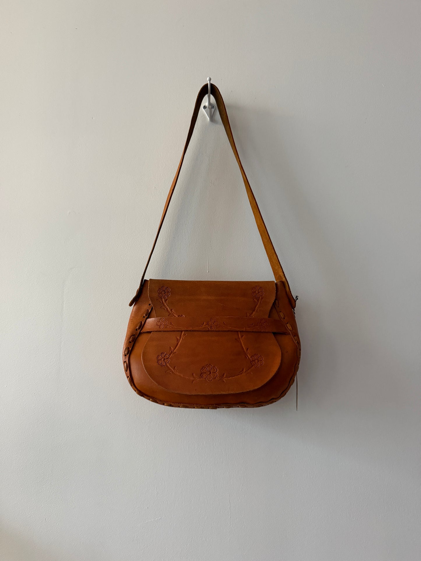 1970s Vintage Handmade Tooled Leather Purse