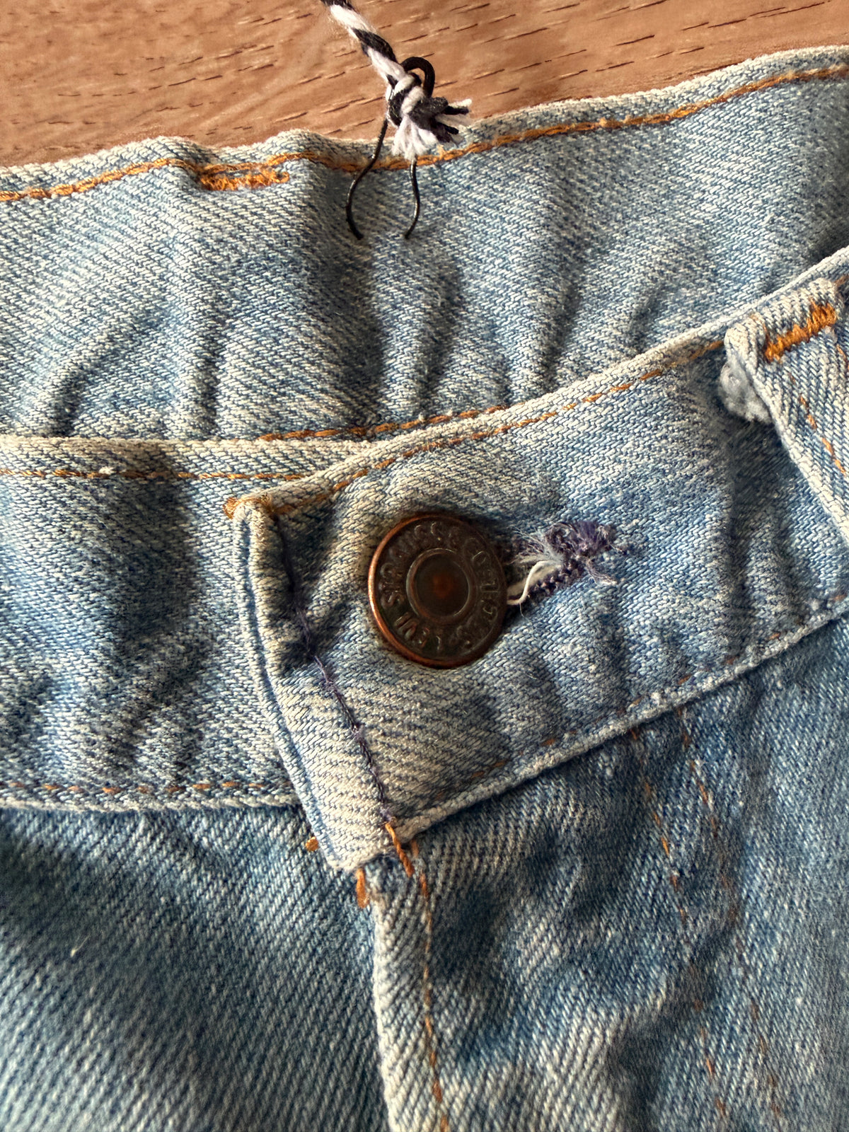 1970s Vintage Orange Tab Light Wash Levi's Jeans - 34" x 34"