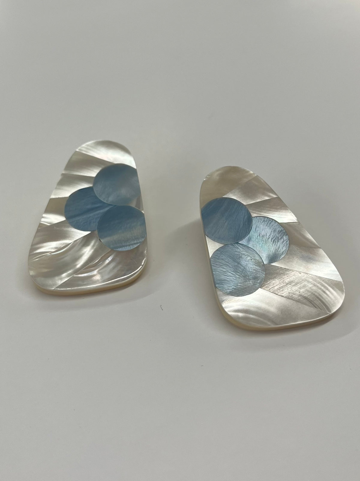 1980s Vintage Mother of Pearl Cloud Inlay Earrings