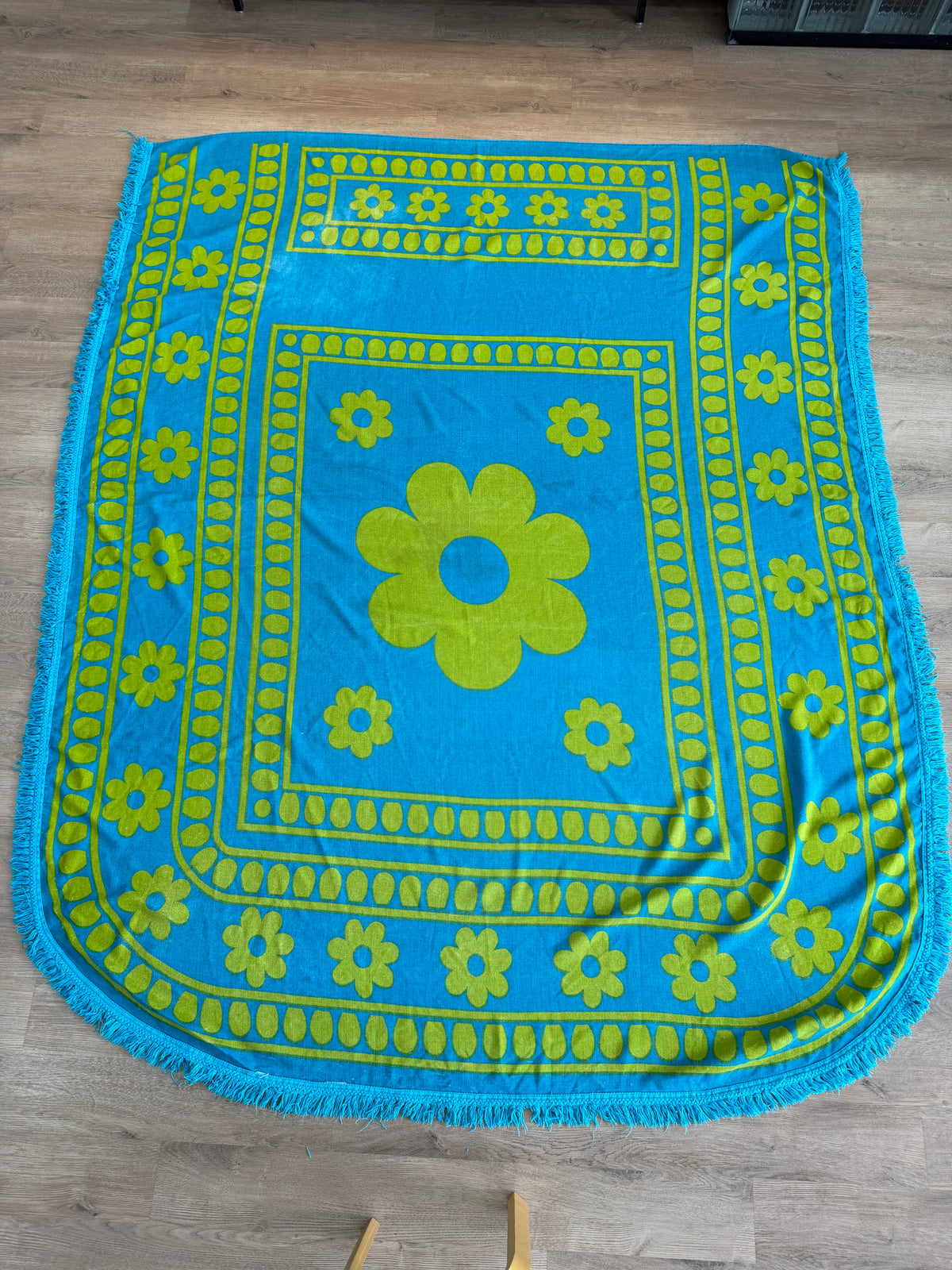 Late 1960s - early 1970s Vintage Sunflower by Cannon Bedspread Tapestry Blanket - Full Size