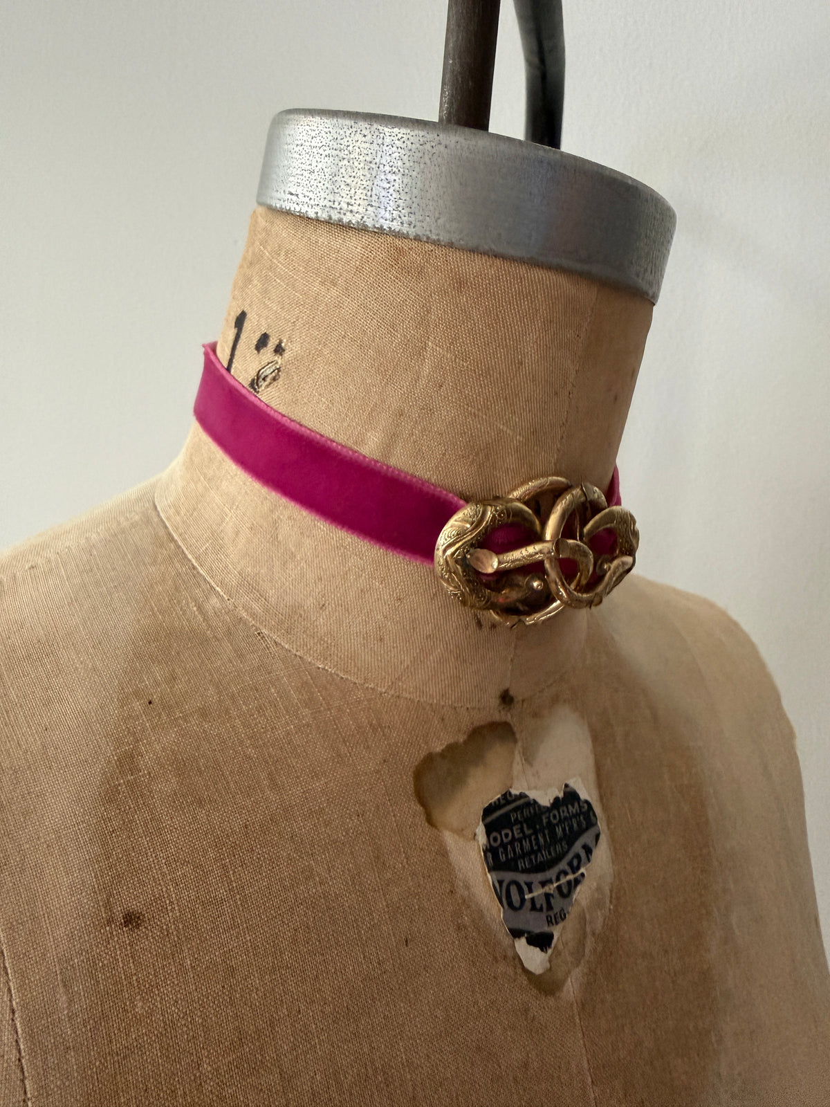 Early 1900s Antique Vintage Victorian Lover's Knot Brooch Choker or Pendant Necklace