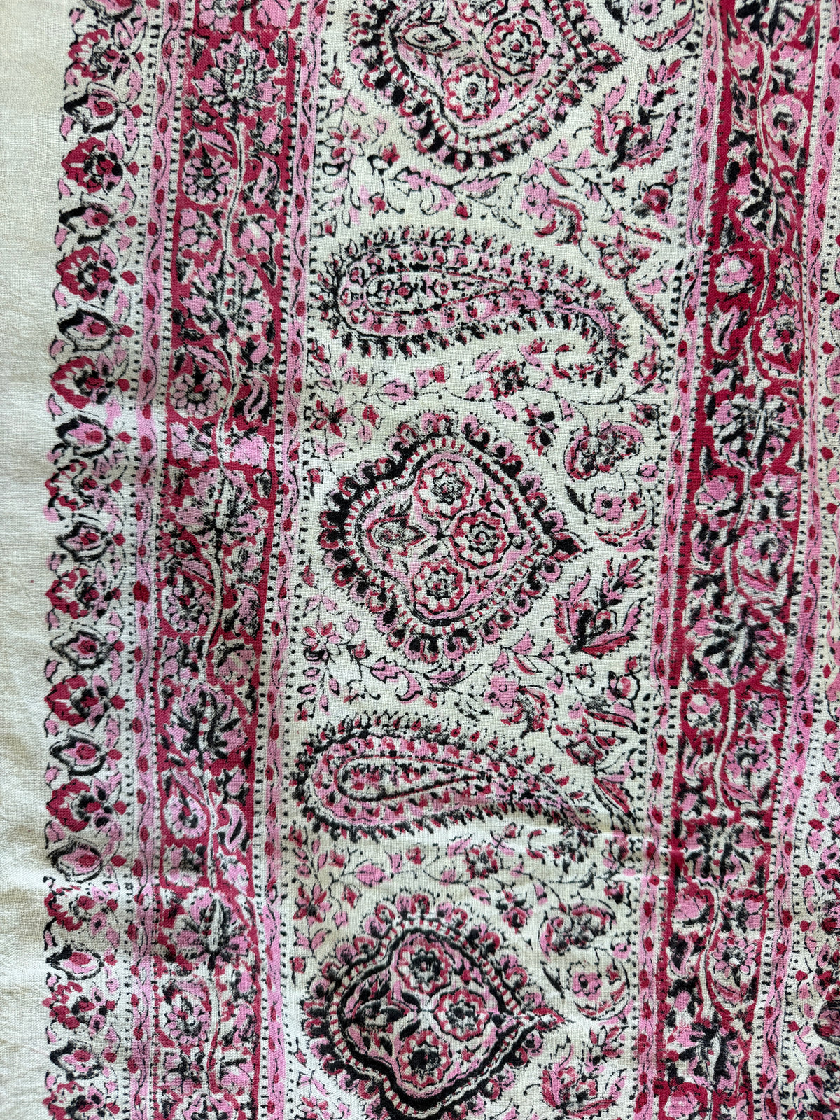 1970s Vintage Indian Cotton Hand Block Printed Uncut Fabric Yardage - Pink / Red -   64" x 98" (#4)