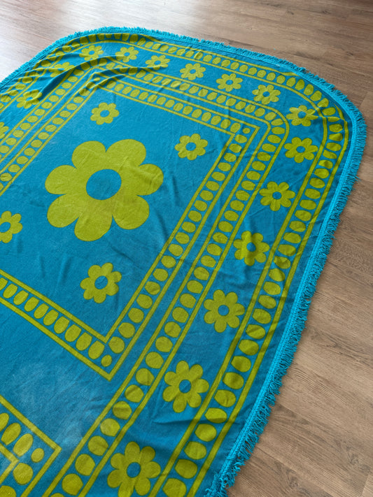 Late 1960s - early 1970s Vintage Sunflower by Cannon Bedspread Tapestry Blanket - Full Size