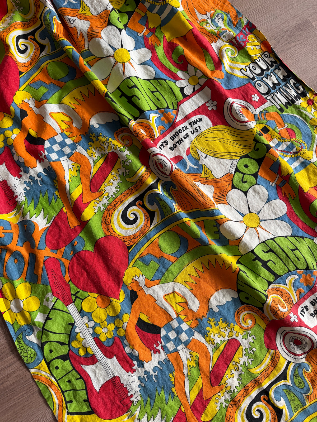 1960s - 1970s Vintage Pair of Iconic Groovy Flower Power Hippie Cotton Curtains