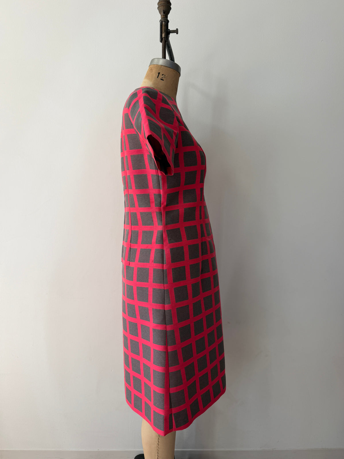 1960s Vintage Bold Pink Gray Windowpane Check A-line Mod Dress