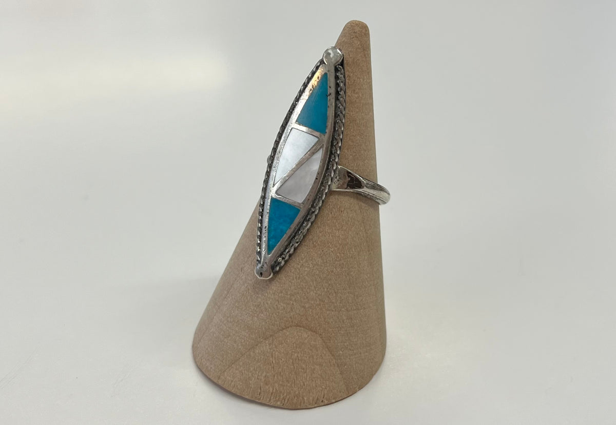 1970s Vintage Turquoise  and Mother of Pearl Inlay Ring - Size 5.5