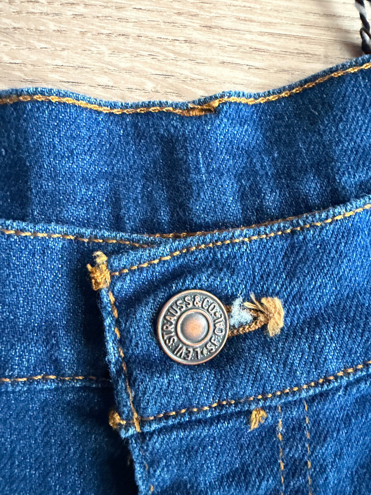 1970s Vintage Orange Tab Dark Wash 481 Levi's for Men Denim Jeans