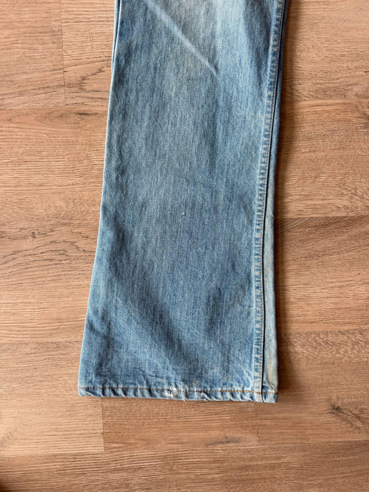 1970s Vintage Orange Tab Light Wash Levi's Jeans - 34" x 34"