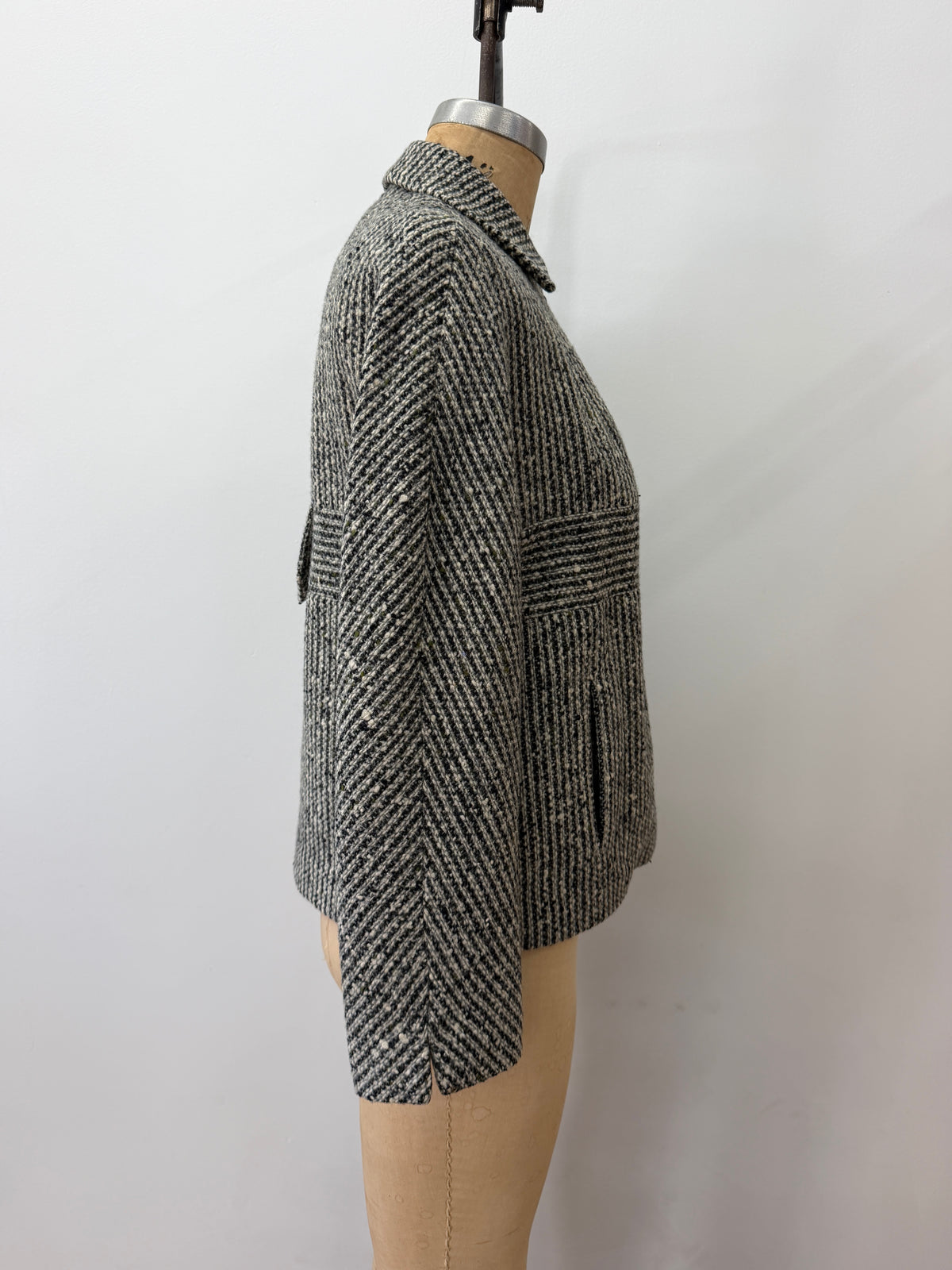 1950s Vintage Grey Wool Bouclé Tweed Cropped Jacket