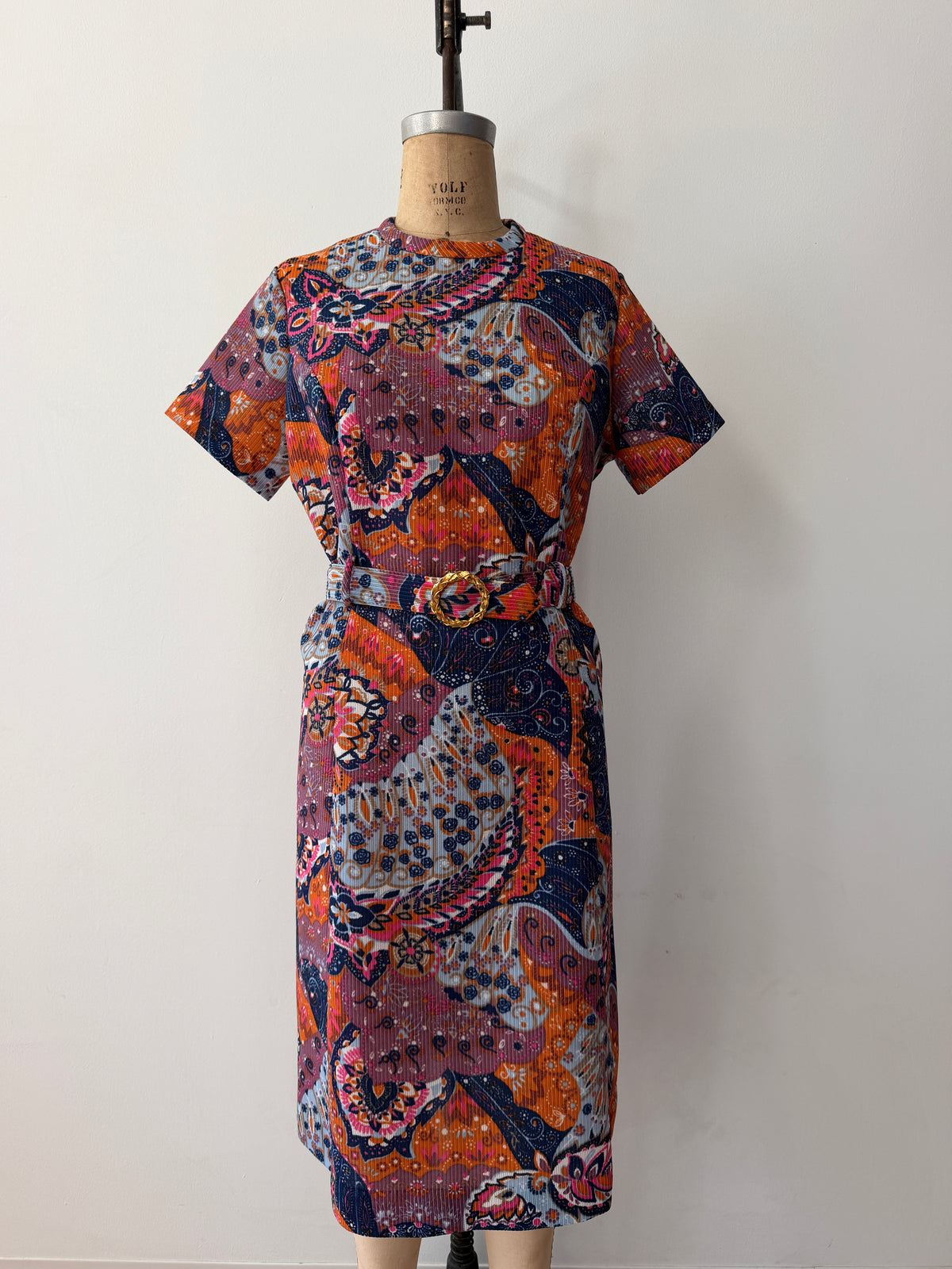 1970's Vintage Paisley Belted Shift Dress Made in USA by City Scene Plus VOLUP