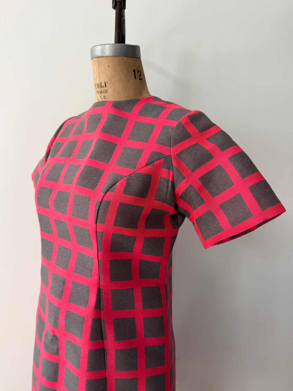 1960s Vintage Bold Pink Gray Windowpane Check A-line Mod Dress