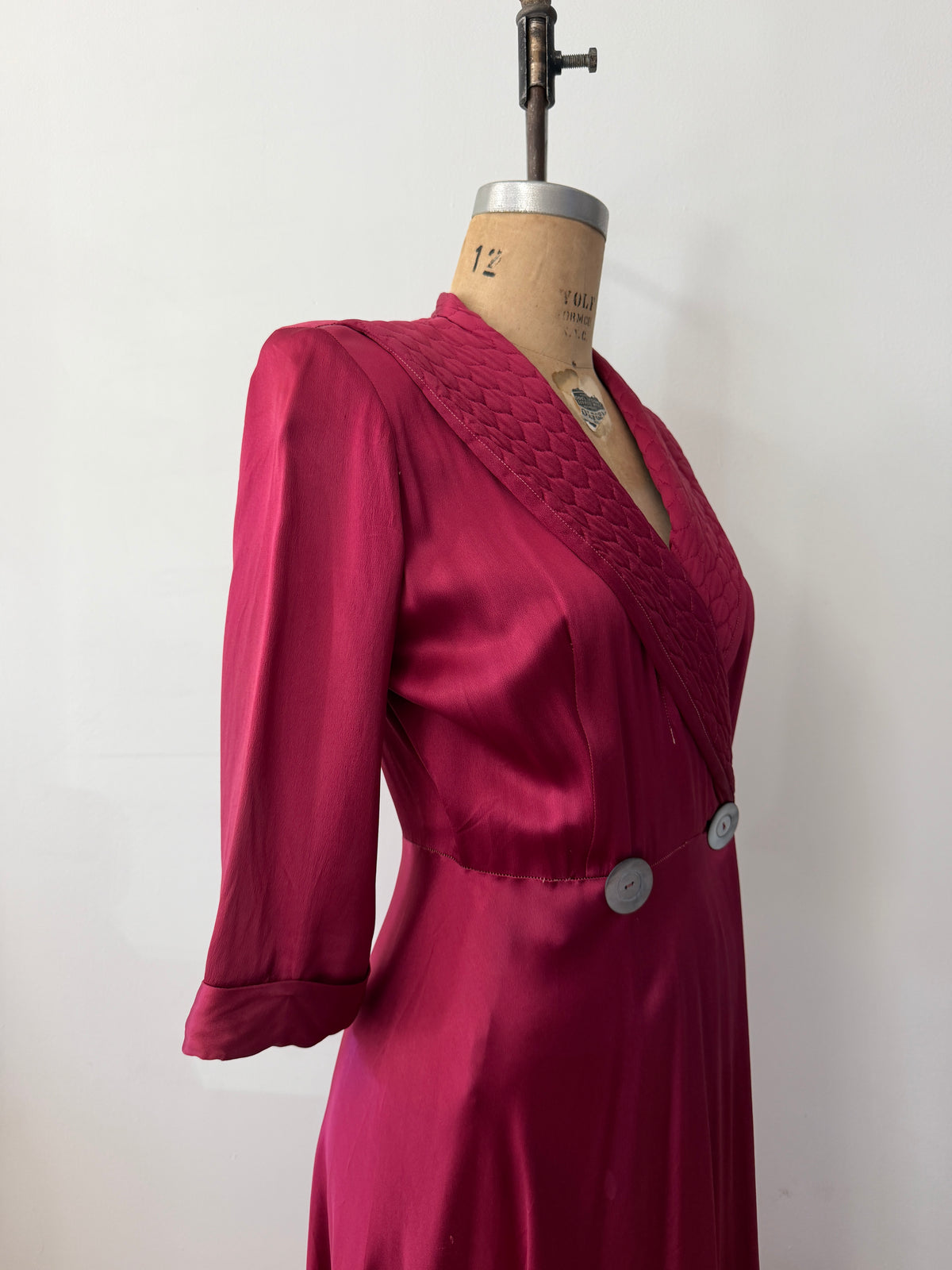 1940s Vintage Satin Plum Robe with Shell Buttons Old Hollywood Style