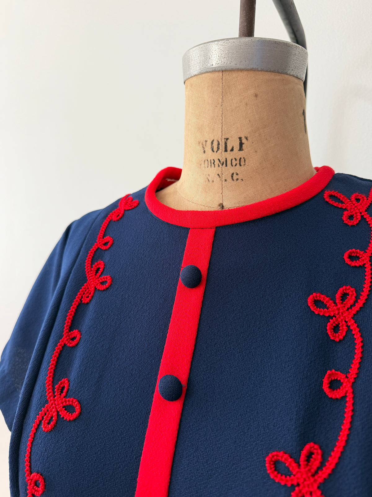 1970s Vintage Mod Navy w/ Red Scalloped Trim A-Line Dress