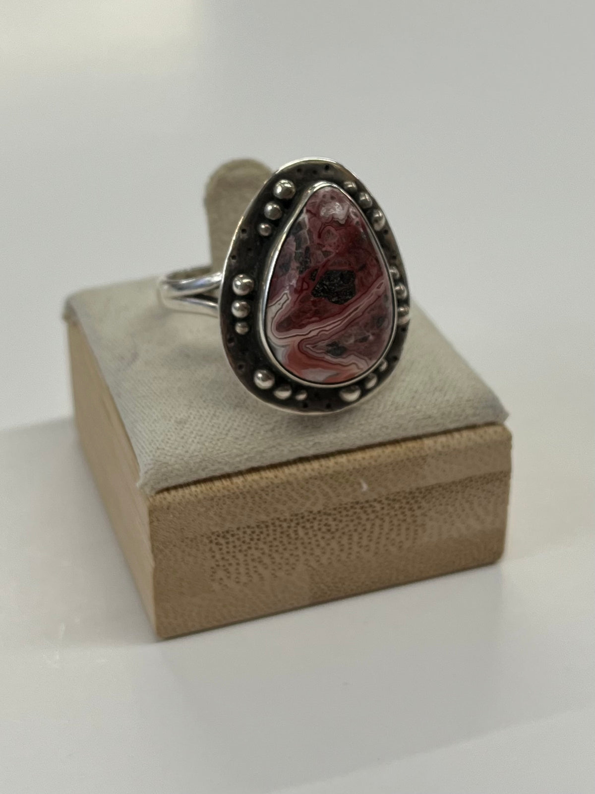 1980s Vintage Sterling and Agate Southwest Ring - Size 13