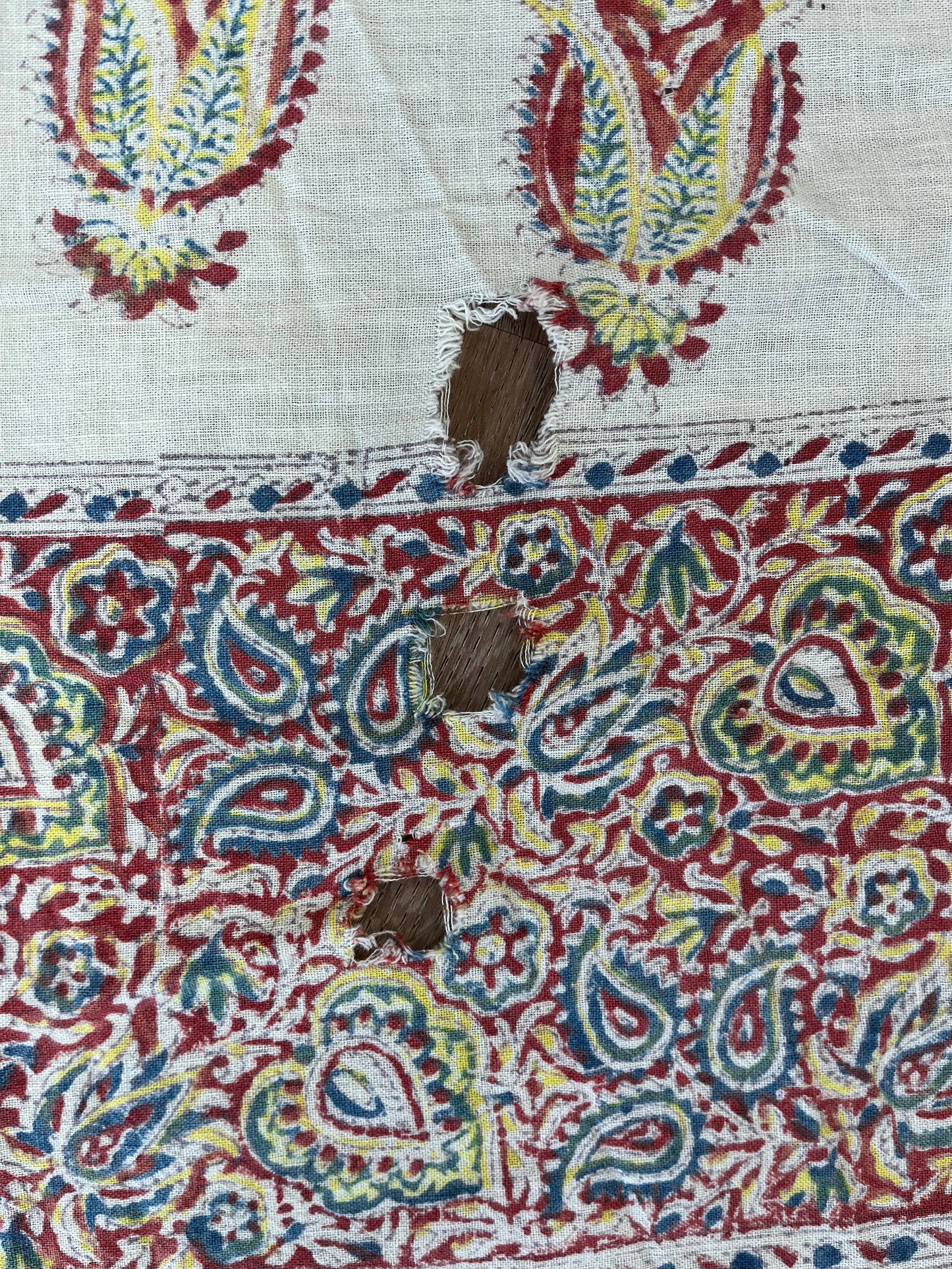 1970s Vintage Indian Cotton Hand Block Printed Uncut Fabric Yardage - Paisley / Cream - 50.5" x 80.5" (#21)