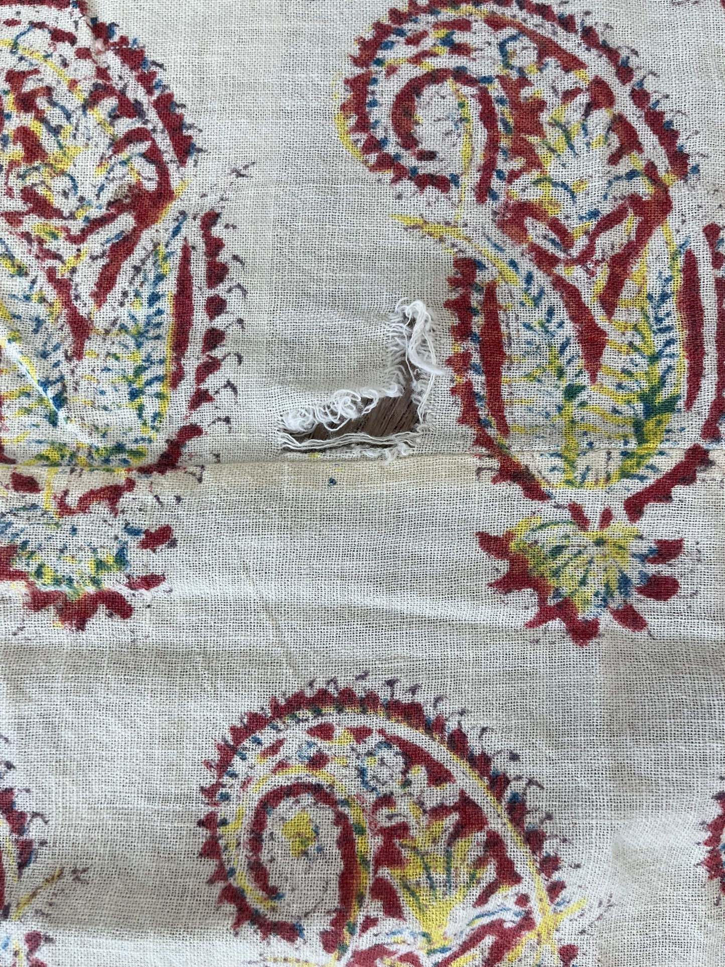 1970s Vintage Indian Cotton Hand Block Printed Uncut Fabric Yardage - Paisley / Cream - 50.5" x 80.5" (#21)