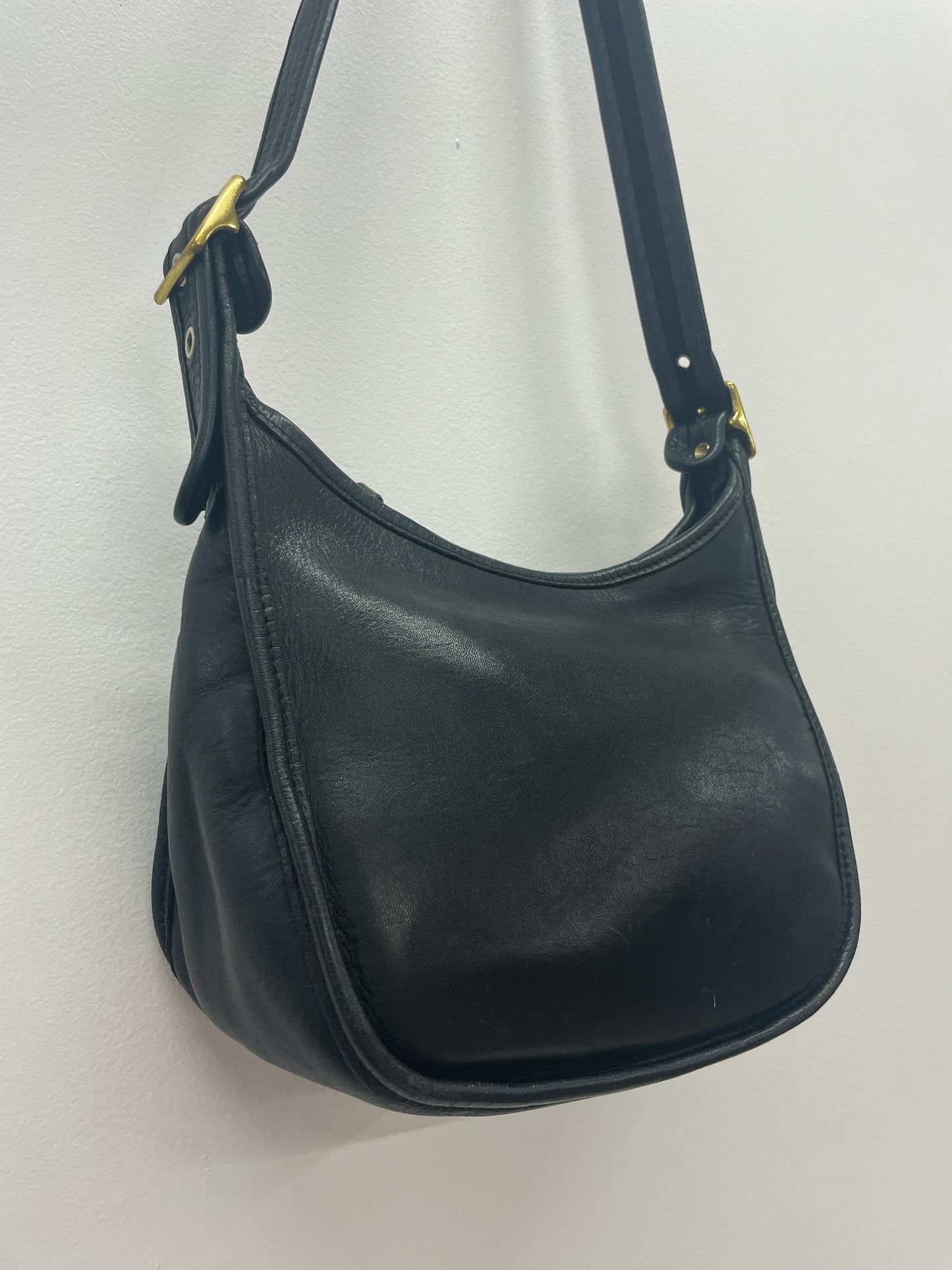 1990s Vintage COACH Janice's Legacy Slouchy Bucket Crossbody Purse #9950