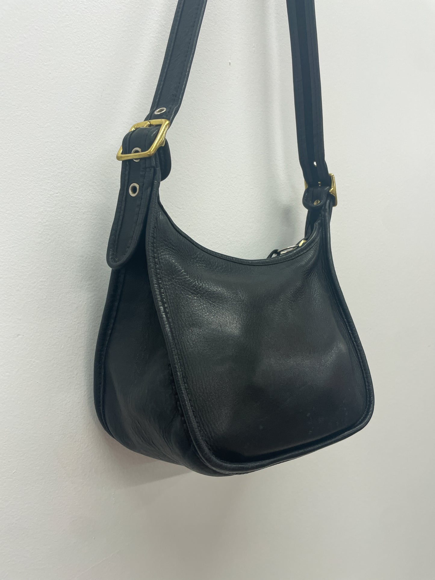 1990s Vintage COACH Janice's Legacy Slouchy Bucket Crossbody Purse #9950