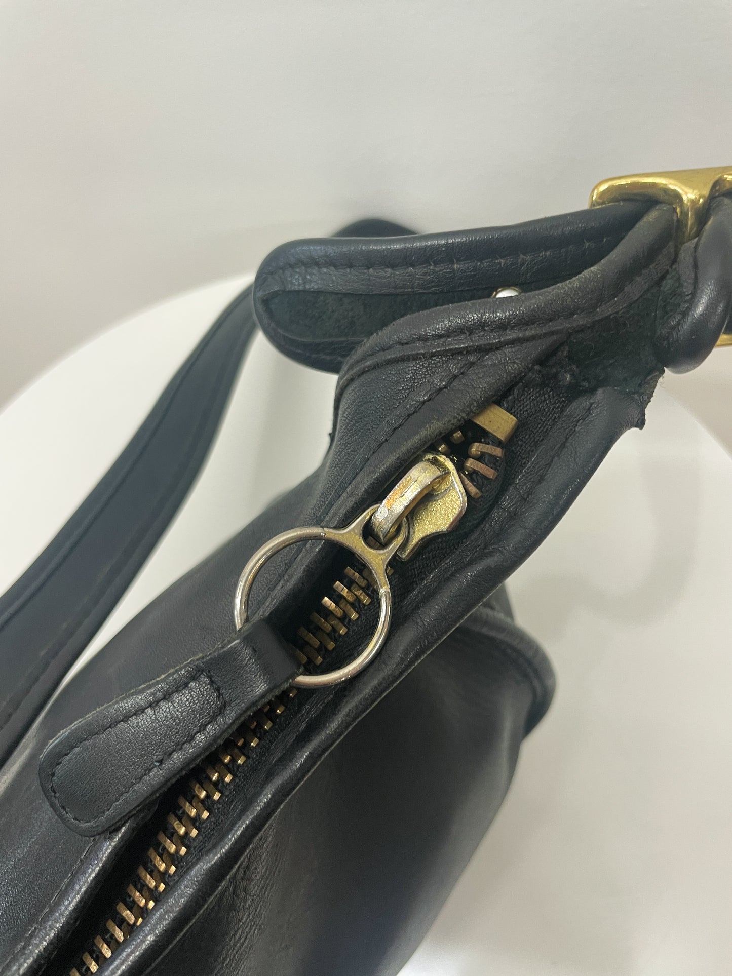 1990s Vintage COACH Janice's Legacy Slouchy Bucket Crossbody Purse #9950