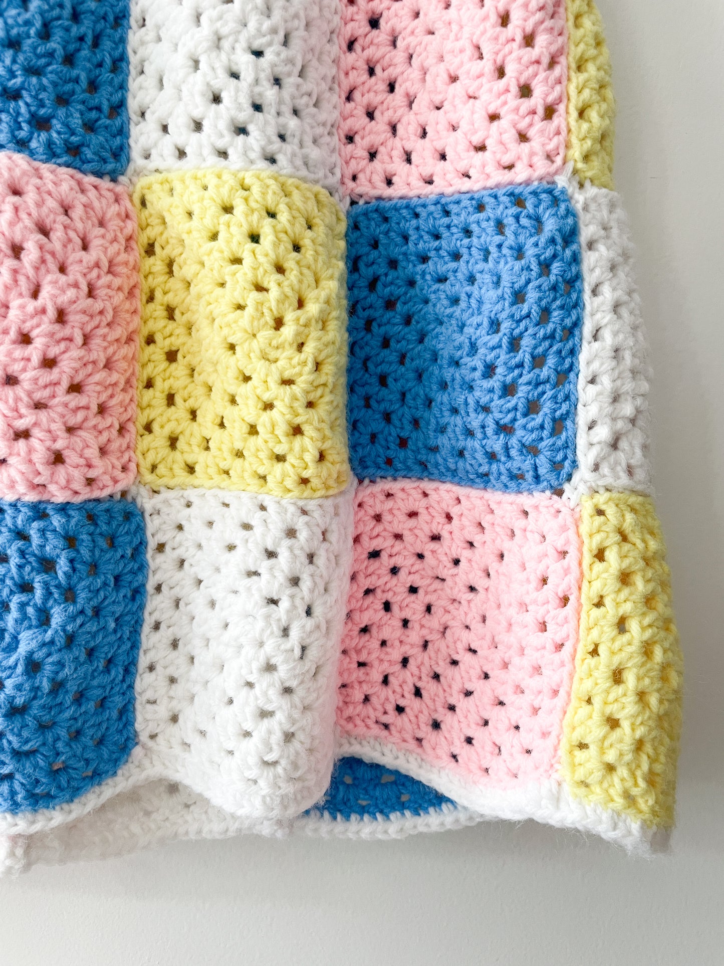 1970s Vintage Adorable Pastel Granny Square Cape