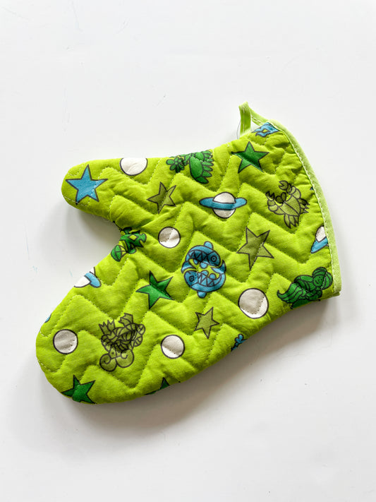 1970s Vintage Groovy Zodiac Peter Max Style Pot Holder