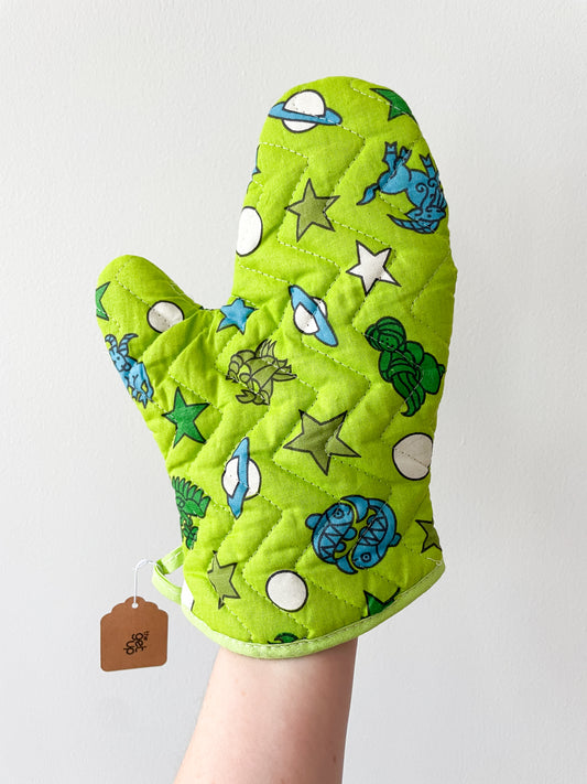 1970s Vintage Groovy Zodiac Peter Max Style Pot Holder