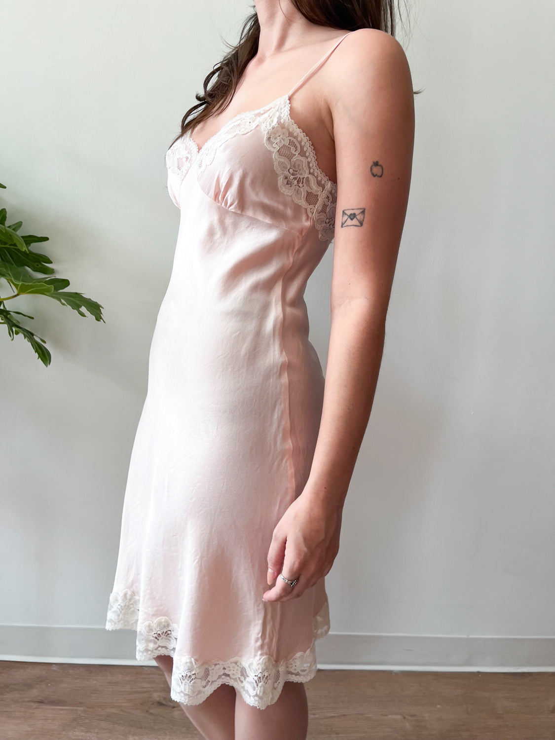 1970s Vintage Baby Pink Silk and Lace Lingerie Full Slip