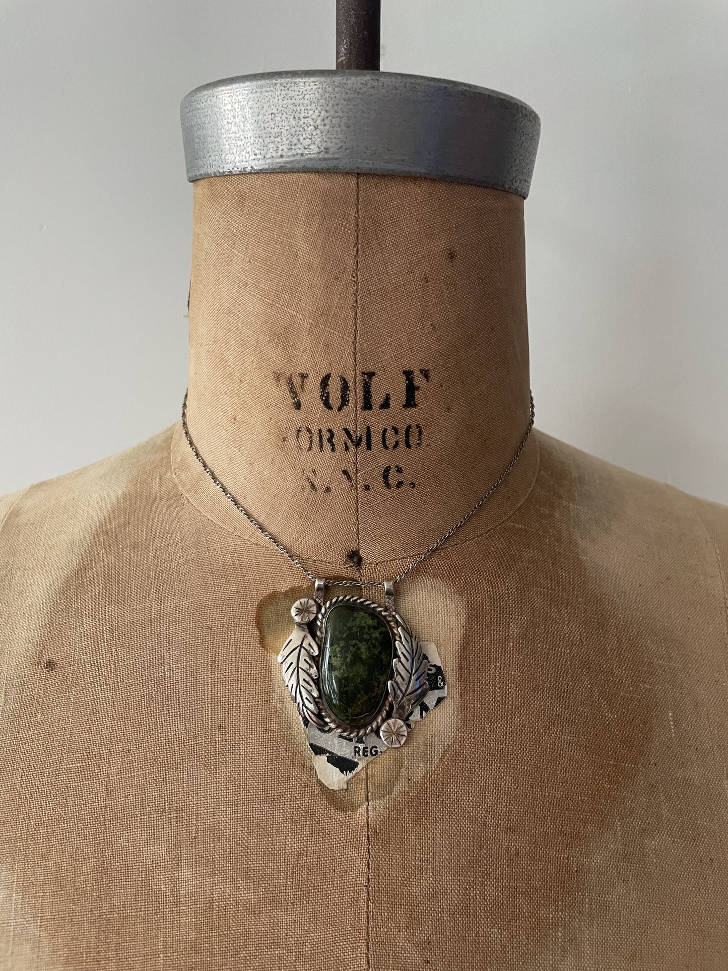 1970s Vintage Jasper and Sterling Feather Pendant Necklace