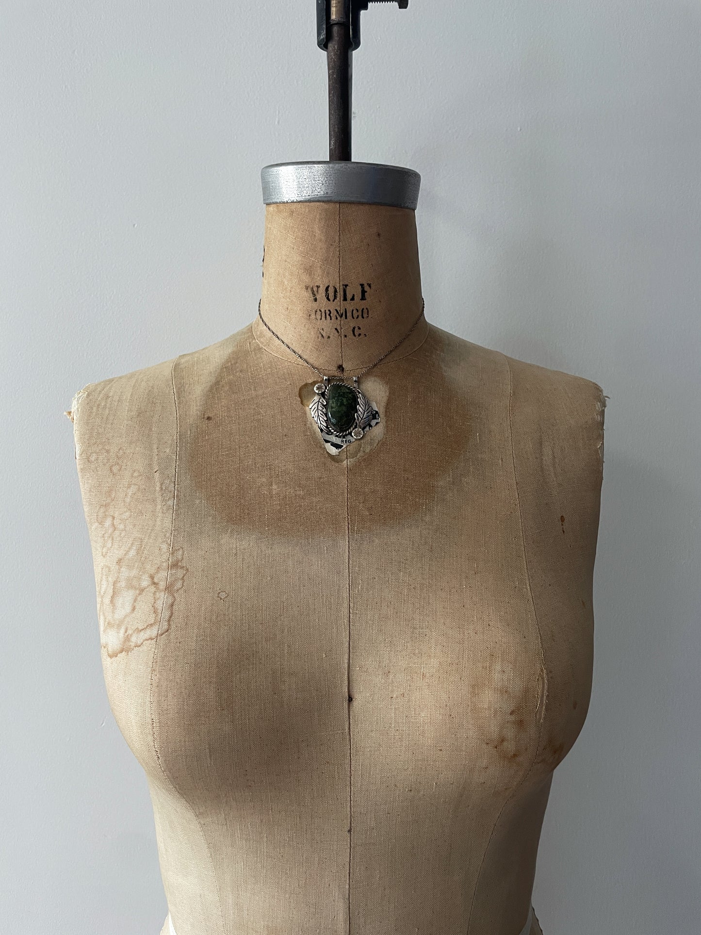 1970s Vintage Jasper and Sterling Feather Pendant Necklace