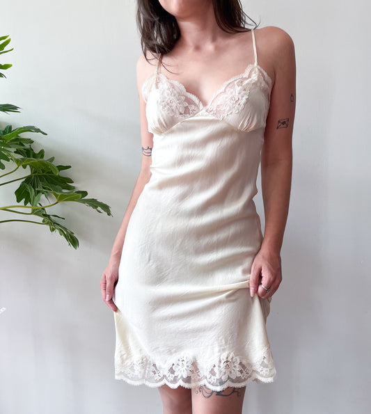 1970s Vintage Cream Silk and Lace Lingerie Full Slip