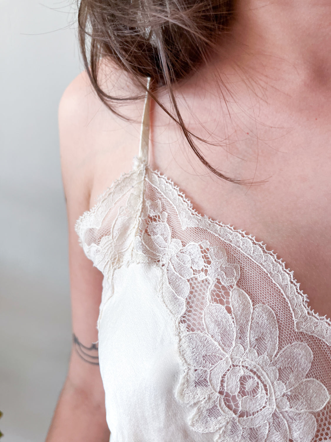 1970s Vintage Cream Silk and Lace Lingerie Full Slip