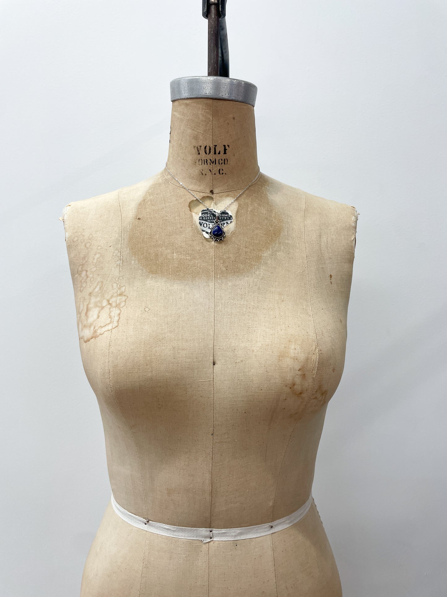 1970s Vintage Sterling and Lapis Teardrop Necklace