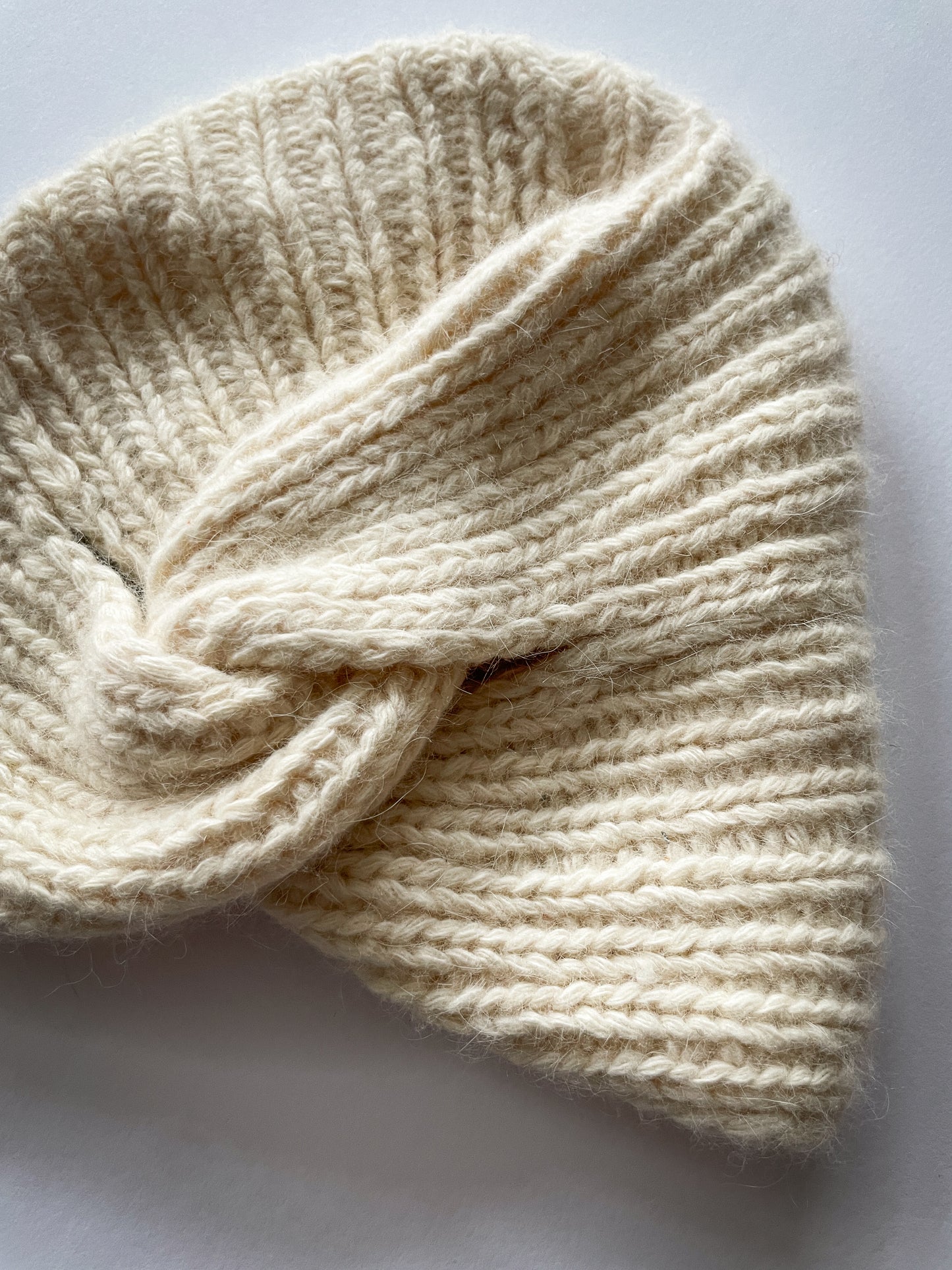 1990s Vintage Hand Knit Grey Gardens Style Cloche Cream Hat